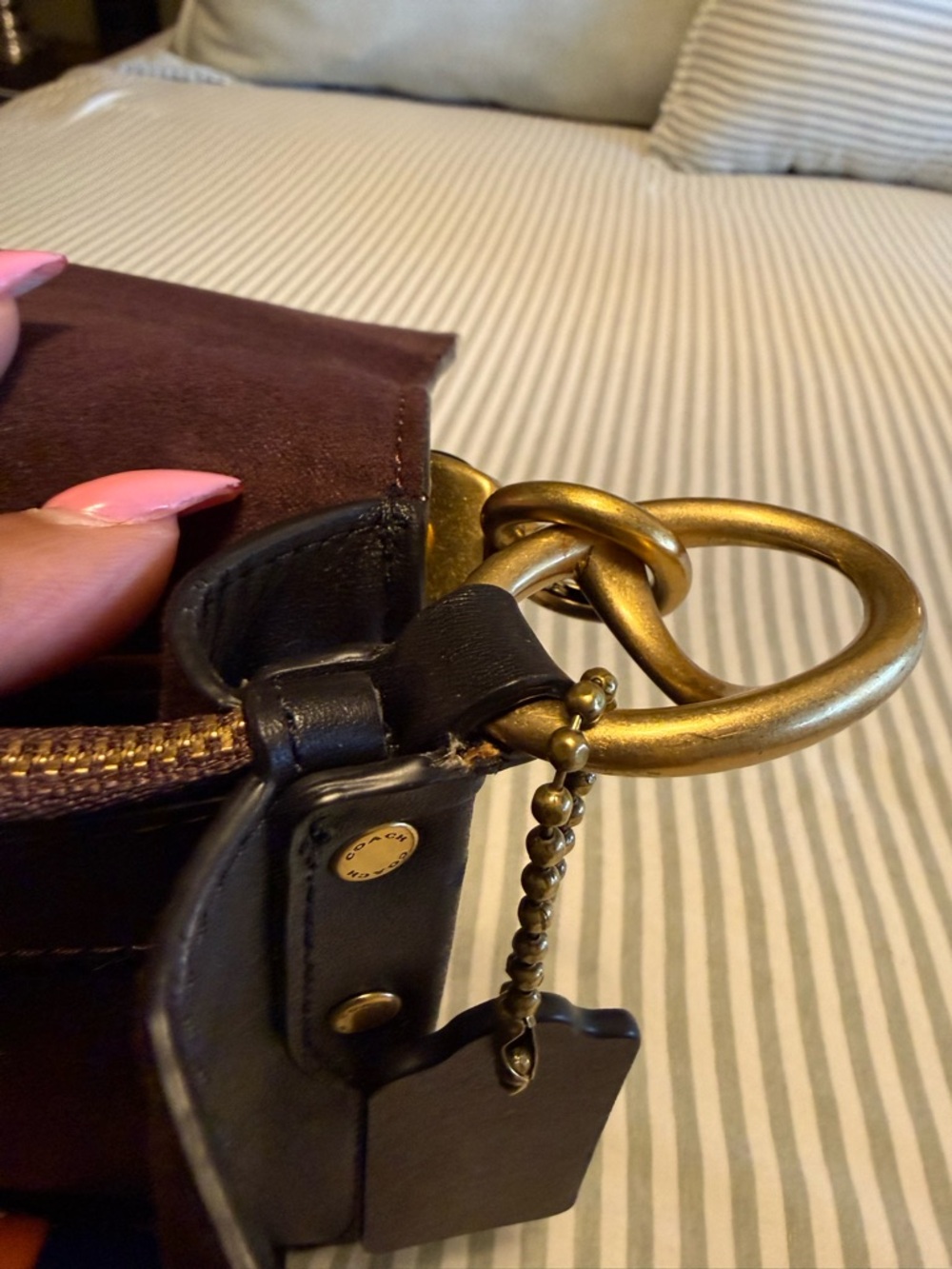 Coach Black Leather Beat Bag - Picture 9 of 10